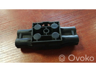 Pojistková skříňka 1389411 BMW 5 E34 1992