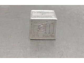 Pojistková skříňka 0015420219 Mercede-Benz S W126 1988