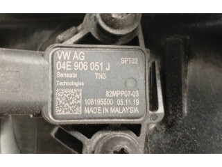 Интеркулер 04E145785E, 05E129051D Volkswagen Golf VII