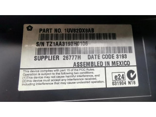 Дисплей    68105156AD, 1UV82DX8AB   Chrysler 300C