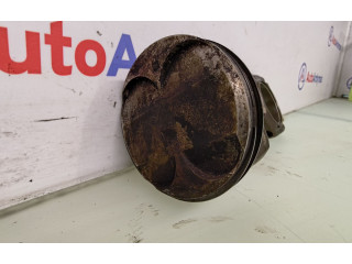  Поршень с шатуном N52B30A 7589540, 11247589540  BMW X3 E83  