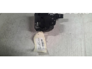 Ручка стеклоочистителей 8201590631 Renault Clio III