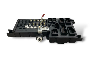 Ящик предохранителей (комплект) 30728008, 518828108   Volvo V70      