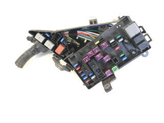 Блок предохранителей     Subaru Forester SH    