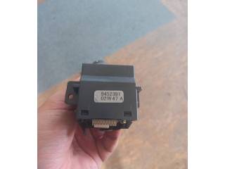 Ручка стеклоочистителей 9452391 Volvo V70