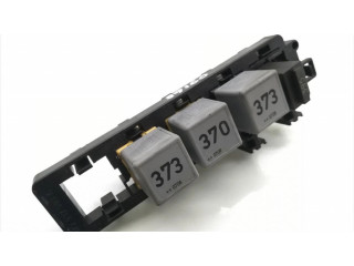 Блок предохранителей  8D0951253   Audi A3 S3 8P    