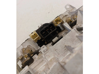 Блок управления климат-контролем    Mazda 323 F