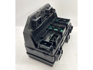 Блок предохранителей 04692288AH   Jeep Cherokee IV KK    