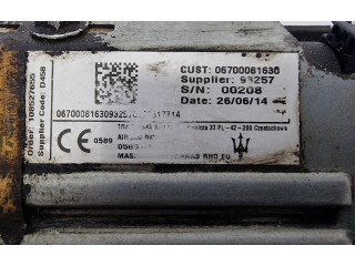 Подушка безопасности для колен 06700081630, 067000816309325   Maserati Ghibli