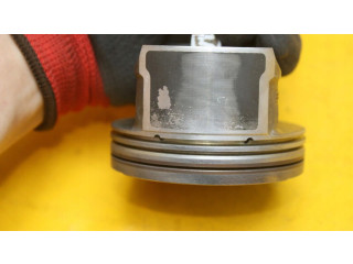  Поршень с шатуном    Volkswagen Golf VI  