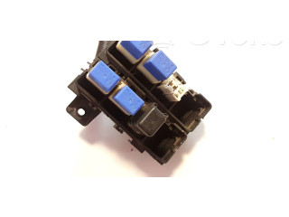 Блок предохранителей 243821LA1D Nissan Navara D23