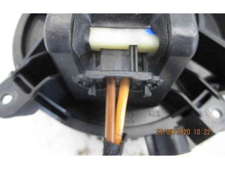 Вентилятор печки 77364956, 22002252 Fiat Grande Punto