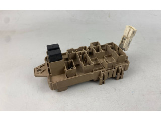 Блок предохранителей  704106   Subaru Forester SG    