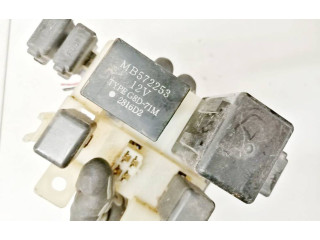 Блок предохранителей mb572253, 2816d2 Mitsubishi Pajero Sport I