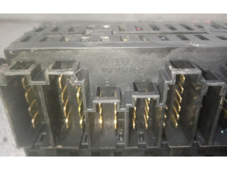 Блок предохранителей 357937039 Volkswagen Golf II