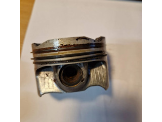 Píst 8637807 BMW 3 F30 F35 F31 pro benzínový motor 3.0 b58d30 b58d30