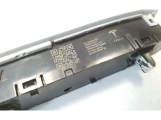 Блок предохранителей  P109257200C   Tesla Model 3    