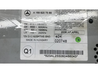 Радио/ проигрыватель CD/DVD / навигация