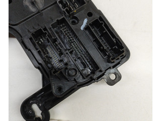 Блок комфорта 156745502D, 156735900B Tesla Model 3