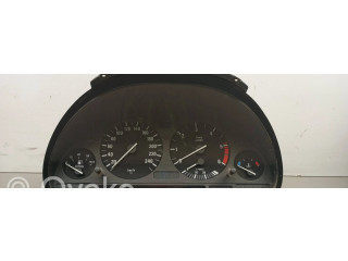 Přístrojová deska BMW 5 E39 1997 62118381808, 110008784055