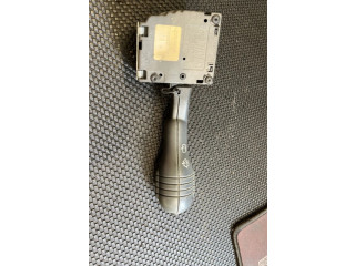 Ручка стеклоочистителей 7700832722 Renault Twingo I