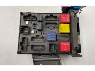   Pojistková skříňka 8200230709, 33151235   Renault Espace IV 2005