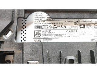 Радио/ проигрыватель CD/DVD / навигация