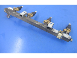 Топливная рампа Saab 9000 CD для двигателя ---