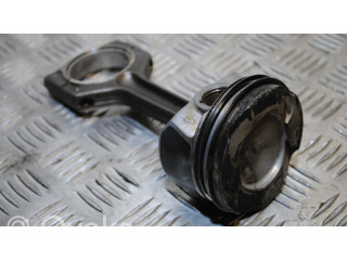 Píst 764595801 BMW 5 GT F07 pro benzínový motor 3.0