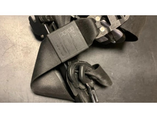 Передний ремень безопасности