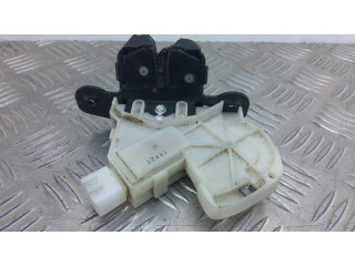 Zámek zadních dveří Subaru Trezia 2011