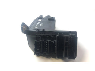 Pojistková skříňka 2105452004 Mercedes-Benz E W210 2002