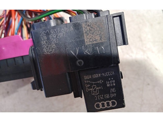 Блок предохранителей 2C0937615A Audi A1