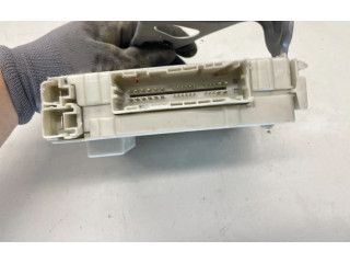 Pojistková skříňka 8267030250, 94610W Lexus GS 300 350 430 450H 2008