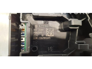 Pojistková skříňka A2239067303 Mercedes-Benz C W206 2023