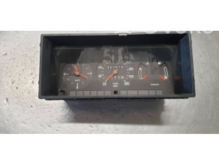 Přístrojová deska Volvo 240 1991