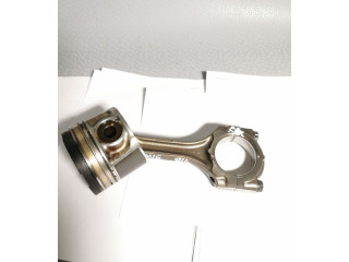 Píst Toyota Avensis T270