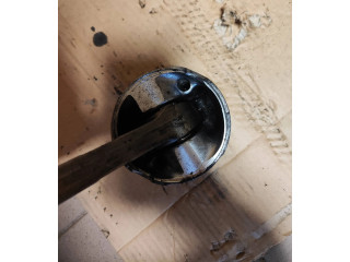 Píst Toyota RAV 4 (XA30)