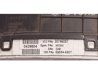 Панель приборов 30746097, 69594690T Volvo V70