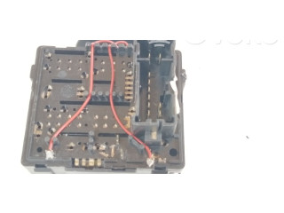 Ручка стеклоочистителей 8201168008   Dacia Logan II