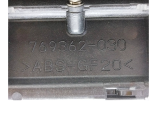 Přístrojová deska  Toyota Prius (XW20) 2005 8380047210, 769362030  