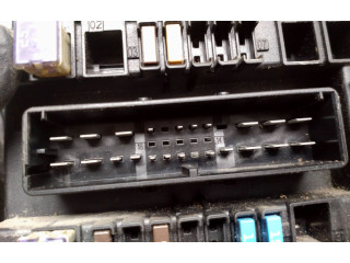 Pojistková skříňka 13220831, 13171831 Opel Zafira B 2006