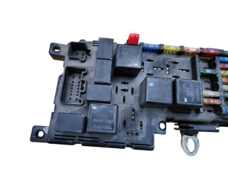 Блок предохранителей 9452993, 518322110 Volvo S60