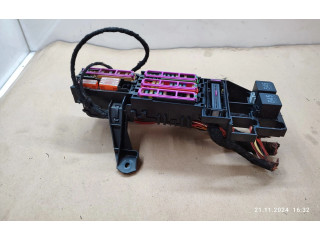 Блок предохранителей    Audi A7 S7 4G    