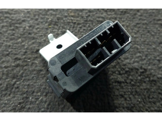 Блок управления    Mazda 323 F