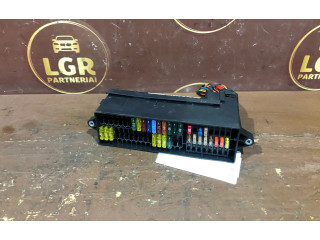 Блок предохранителей  0810203132, 1T1970923   Volkswagen Touran I    