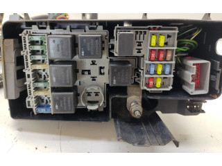 Блок предохранителей  30728132, 30728133   Volvo XC90    