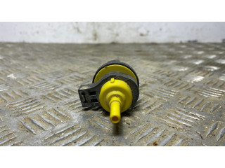 Другая деталь отсека двигателя