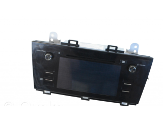 Радио/ проигрыватель CD/DVD / навигация