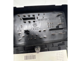 Блок предохранителей 1K0937125C Volkswagen Caddy